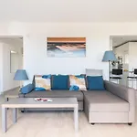 Home2Book Stunning Apartment Rocas Rojas