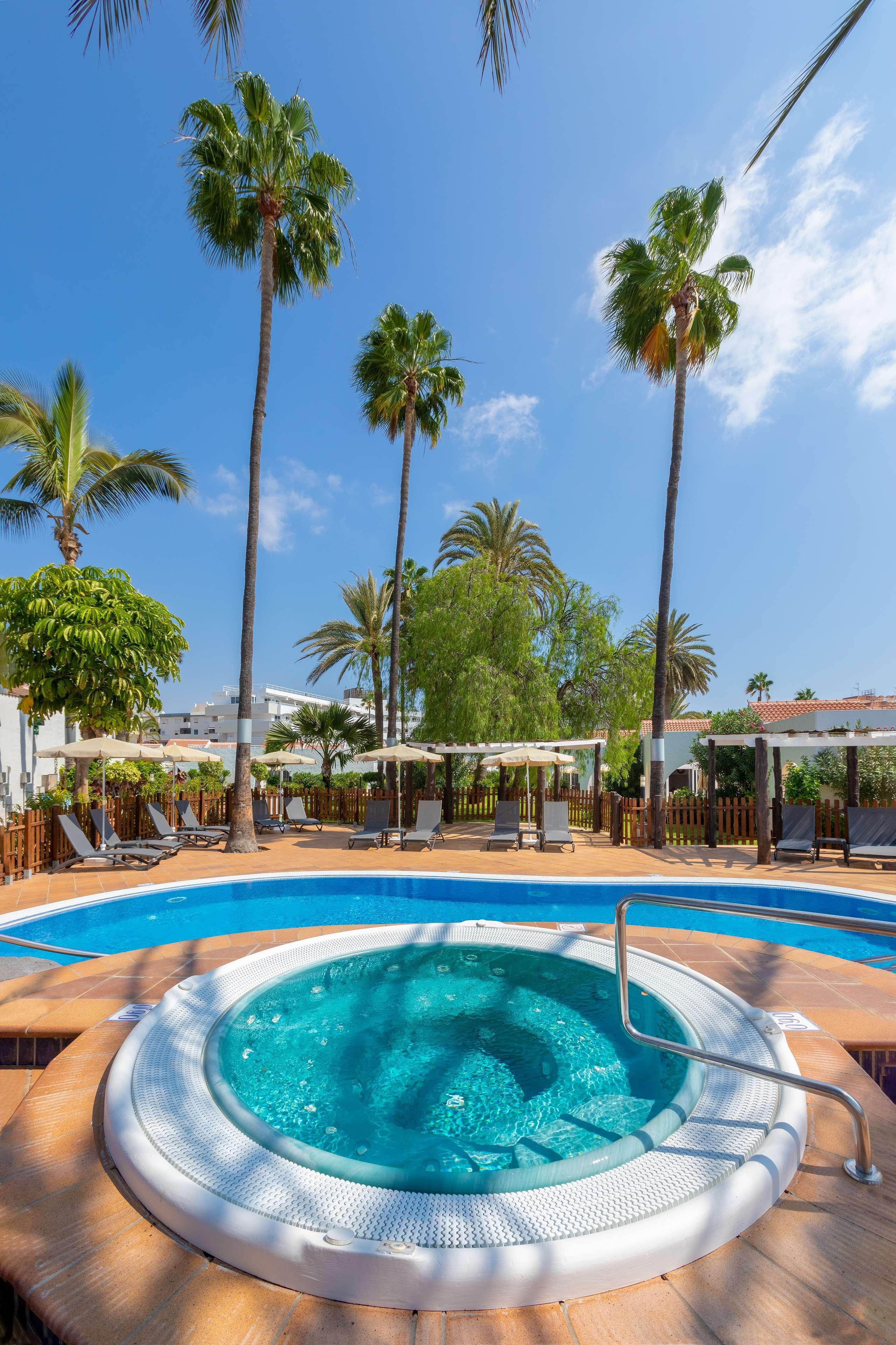 Sol Barbacan 4*