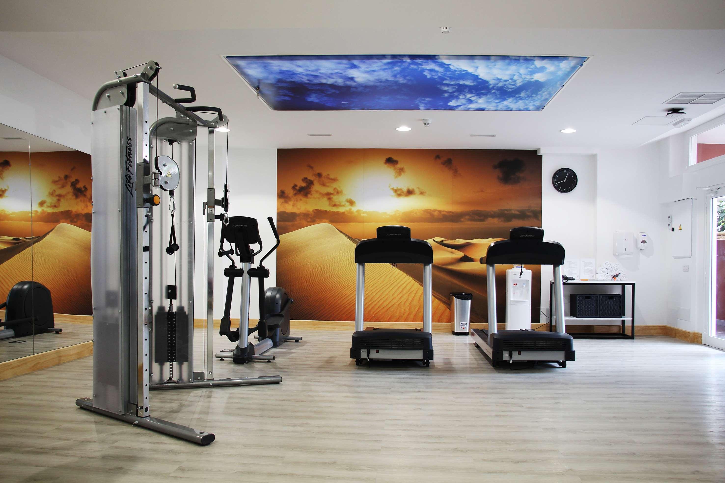 Sol Barbacan Aparthotel 4*