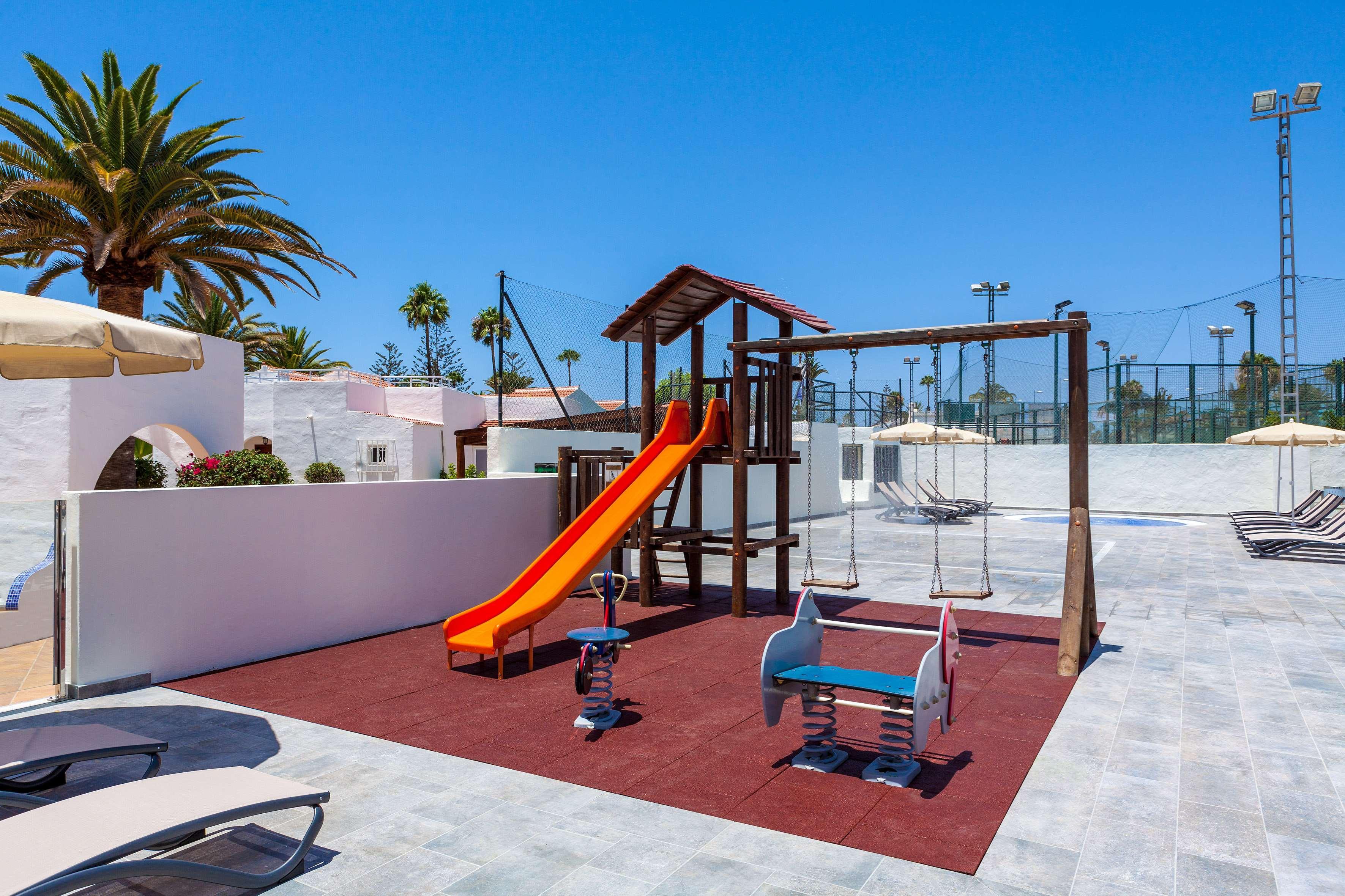 Aparthotel Sol Barbacan 4*