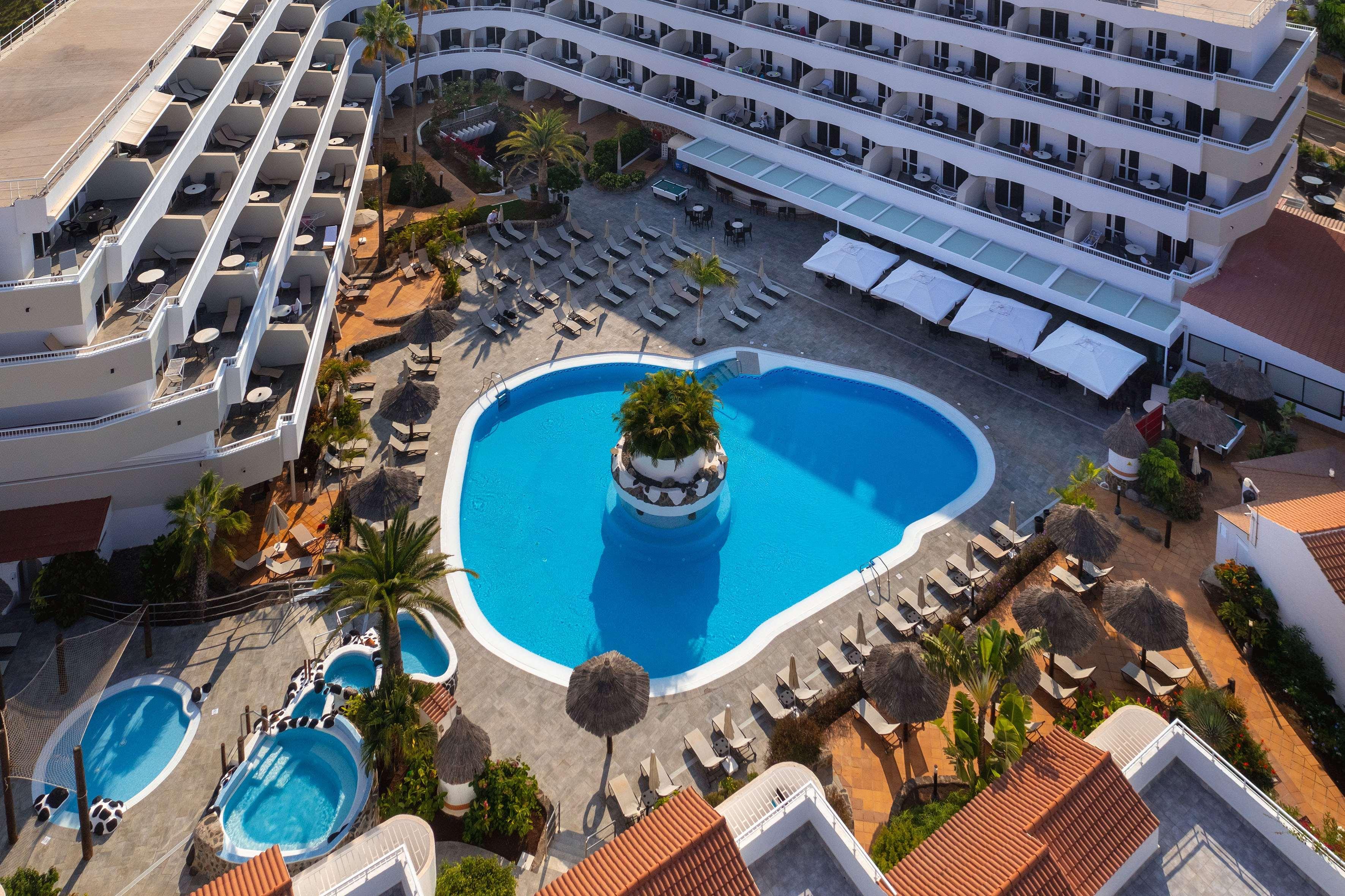 Sol Barbacan 4*