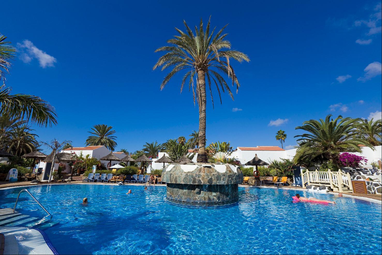 Sol Barbacan Aparthotel