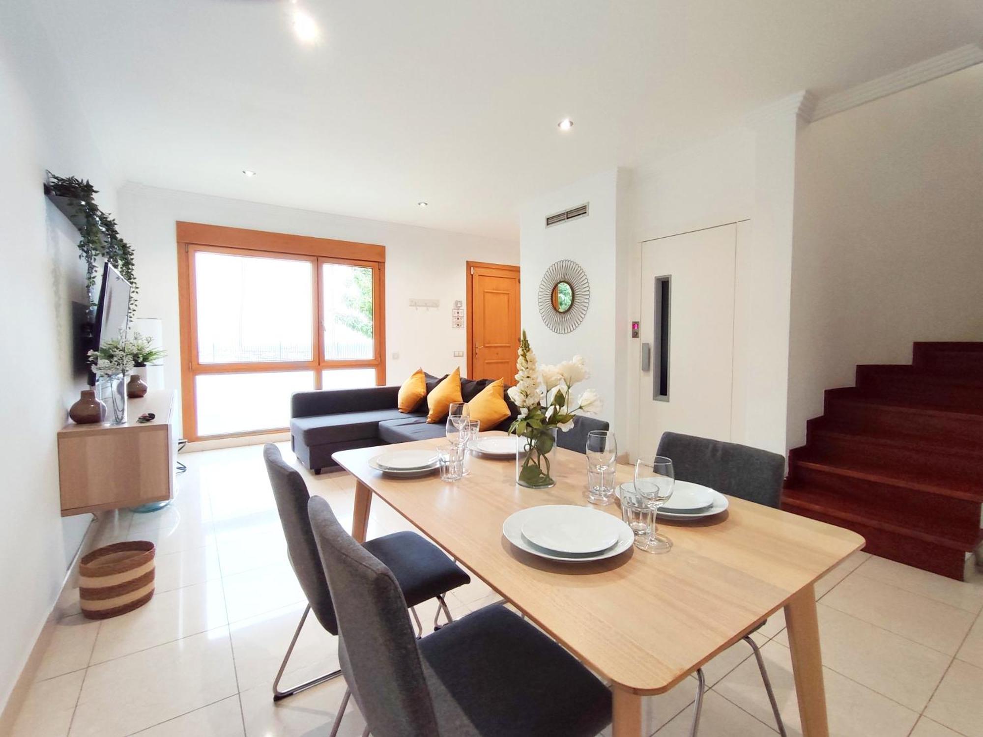 La Cornisa By Waveproperties *