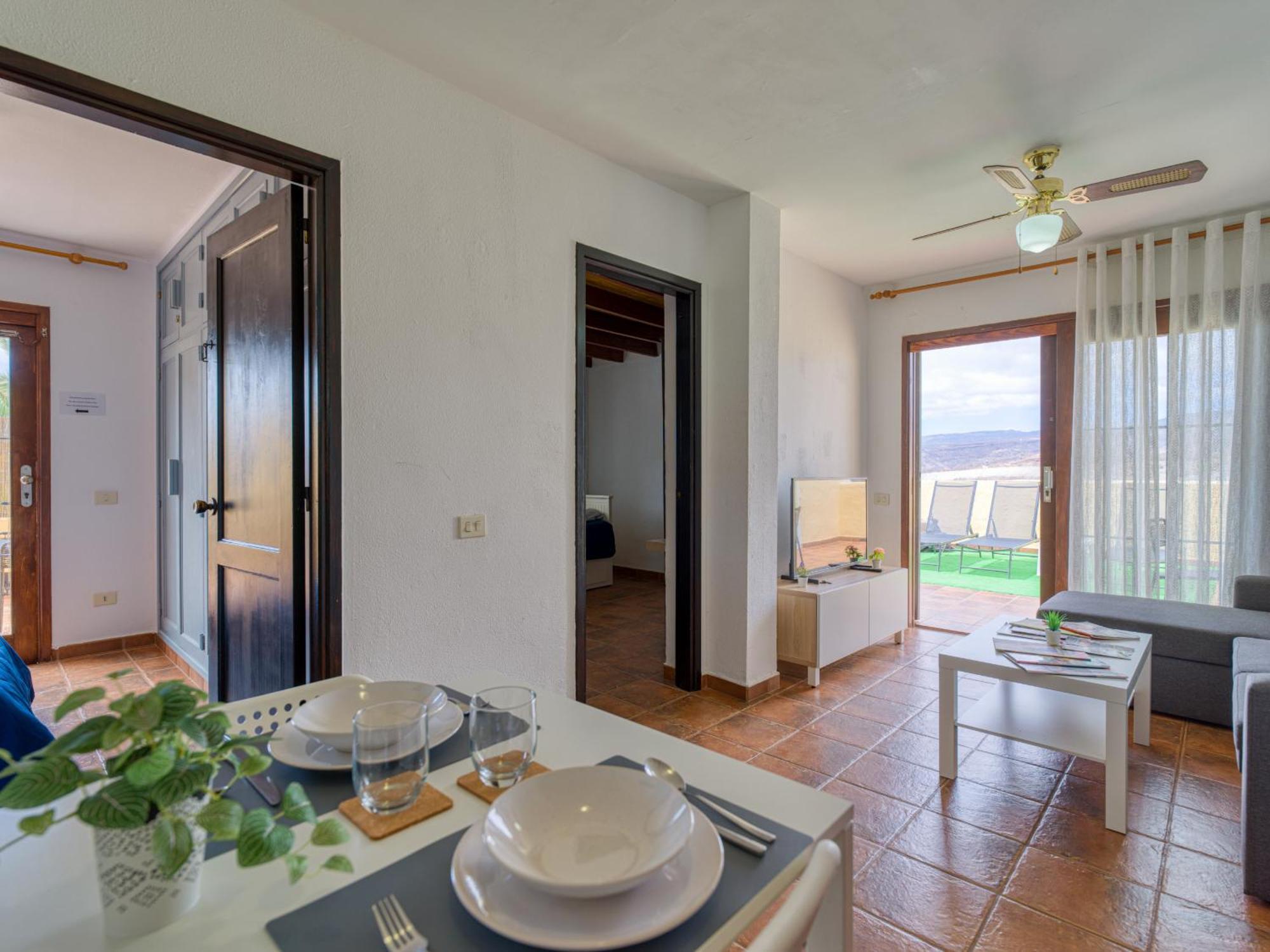 Apartment Private Solarium Views - Jacuzzi
