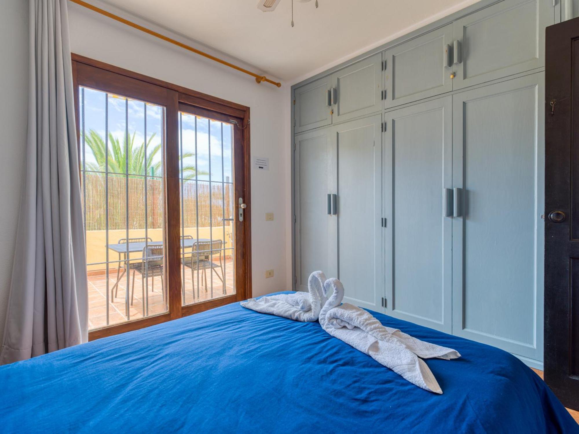 Private Solarium Views - Jacuzzi Mogan
