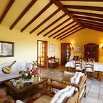 Vivelorural Casa Rural Las Rosas Con Piscina