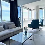 Excelsior I Sea View Apartment