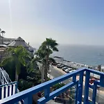 Sunny Modern Apartment - Sea View And Beach Access