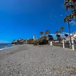 Bungalow playa Águila terraza piscina by Lightbooking