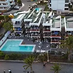 Apartamentos El Paseo