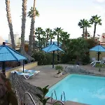 Side Shore Bungalows