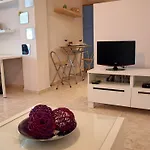 Flatguest Cozy Studio