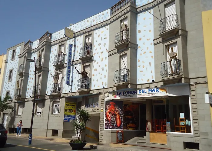 Apartamentos La Fonda