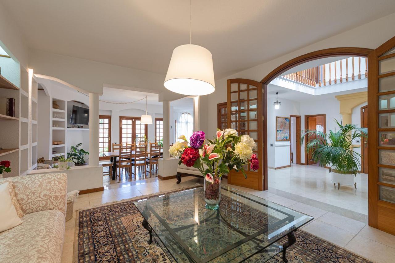 The Yellow House - Solarium - Climatized Pool Villa Gáldar