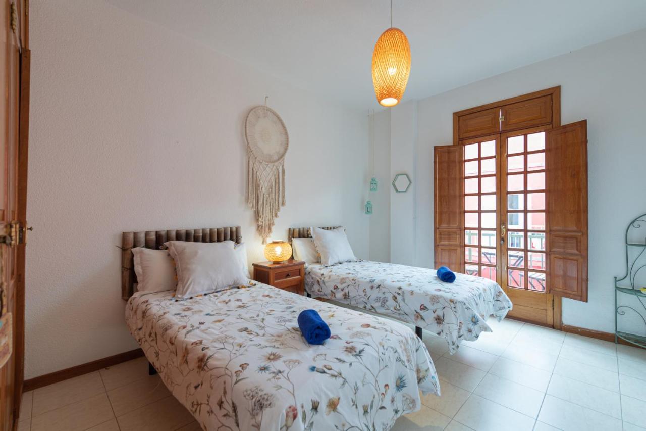 The Yellow House - Solarium - Climatized Pool Villa