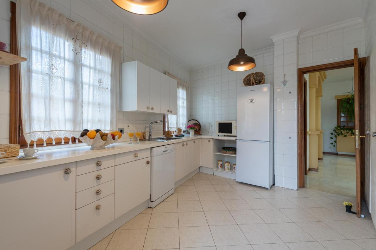 Villa The Yellow House - Solarium - Climatized Pool *