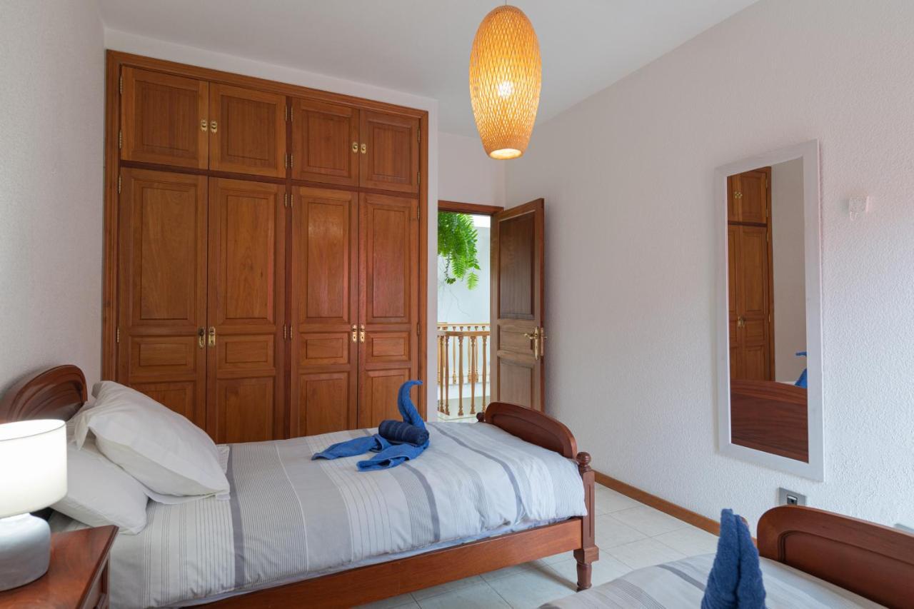 Villa The Yellow House - Solarium - Climatized Pool *