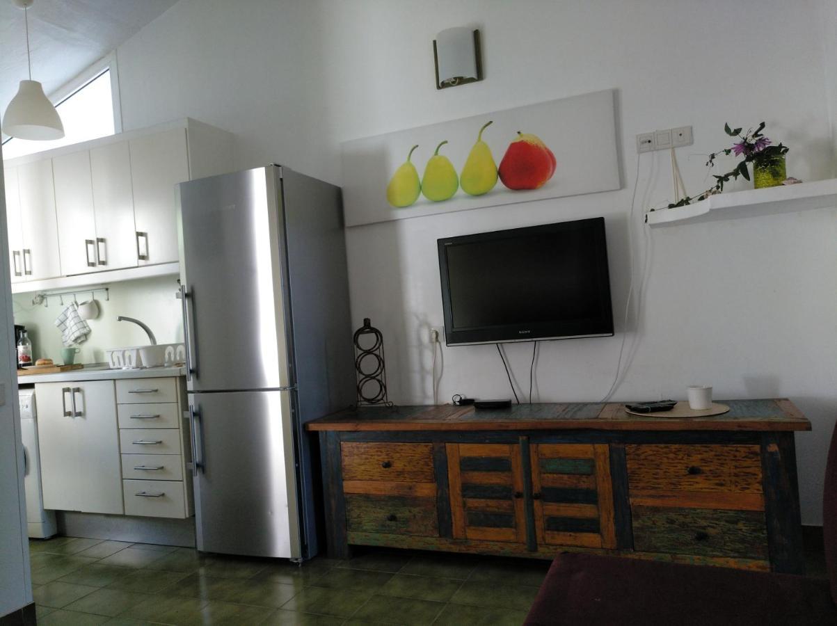 2 Calle Azucenas *
