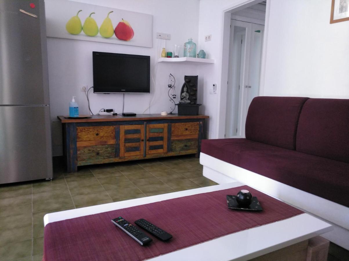 2 Calle Azucenas Apartment
