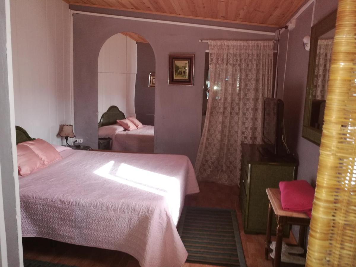 Residencia Conejos - Bike & Motorbike Homestay *