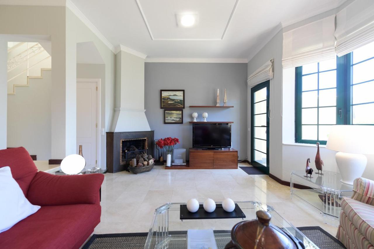 House With Cozy Garden Bbq And Free Parking