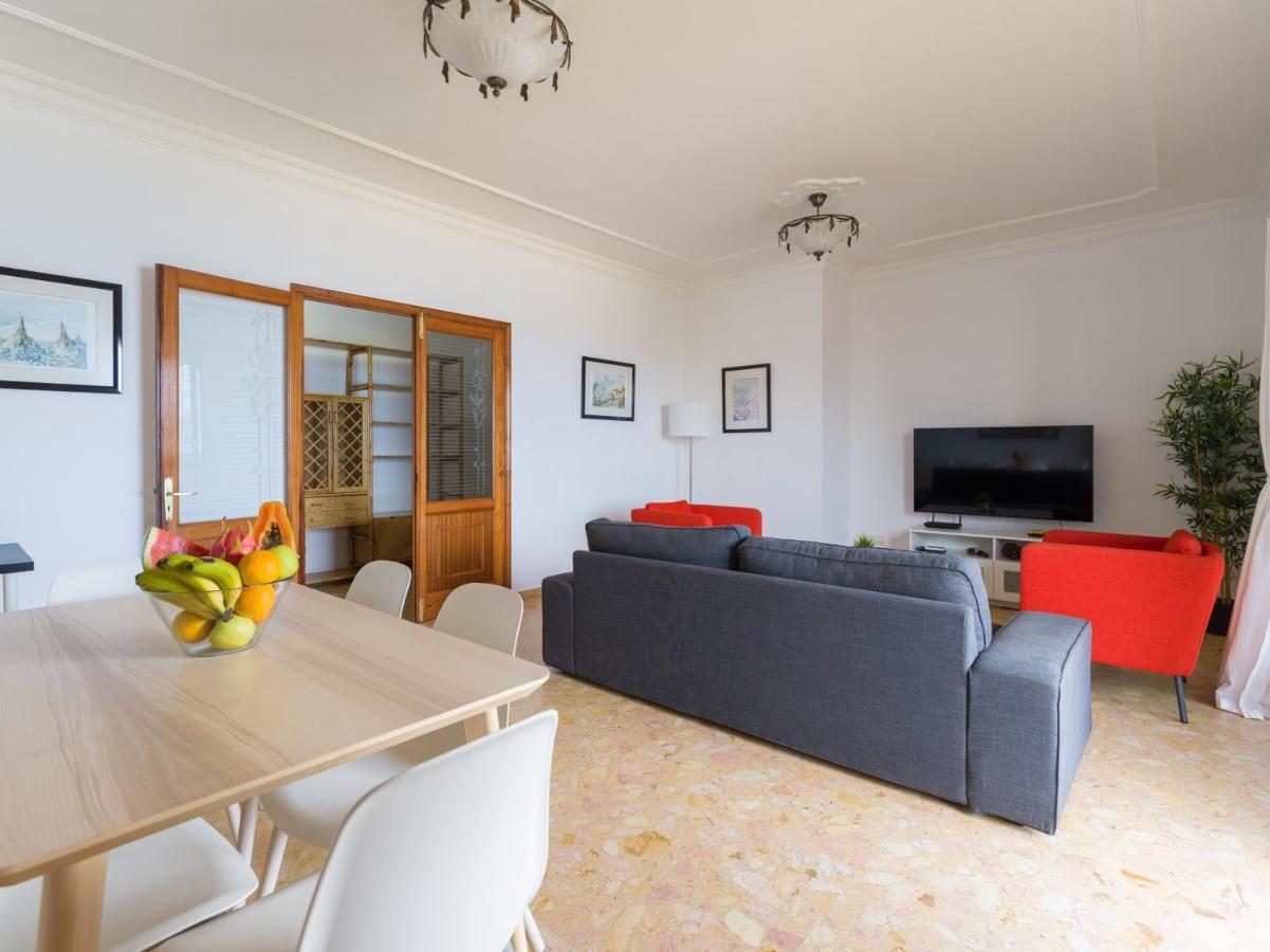 Huge Balcony Over Canteras By Canariasgetaway Ferienhaus