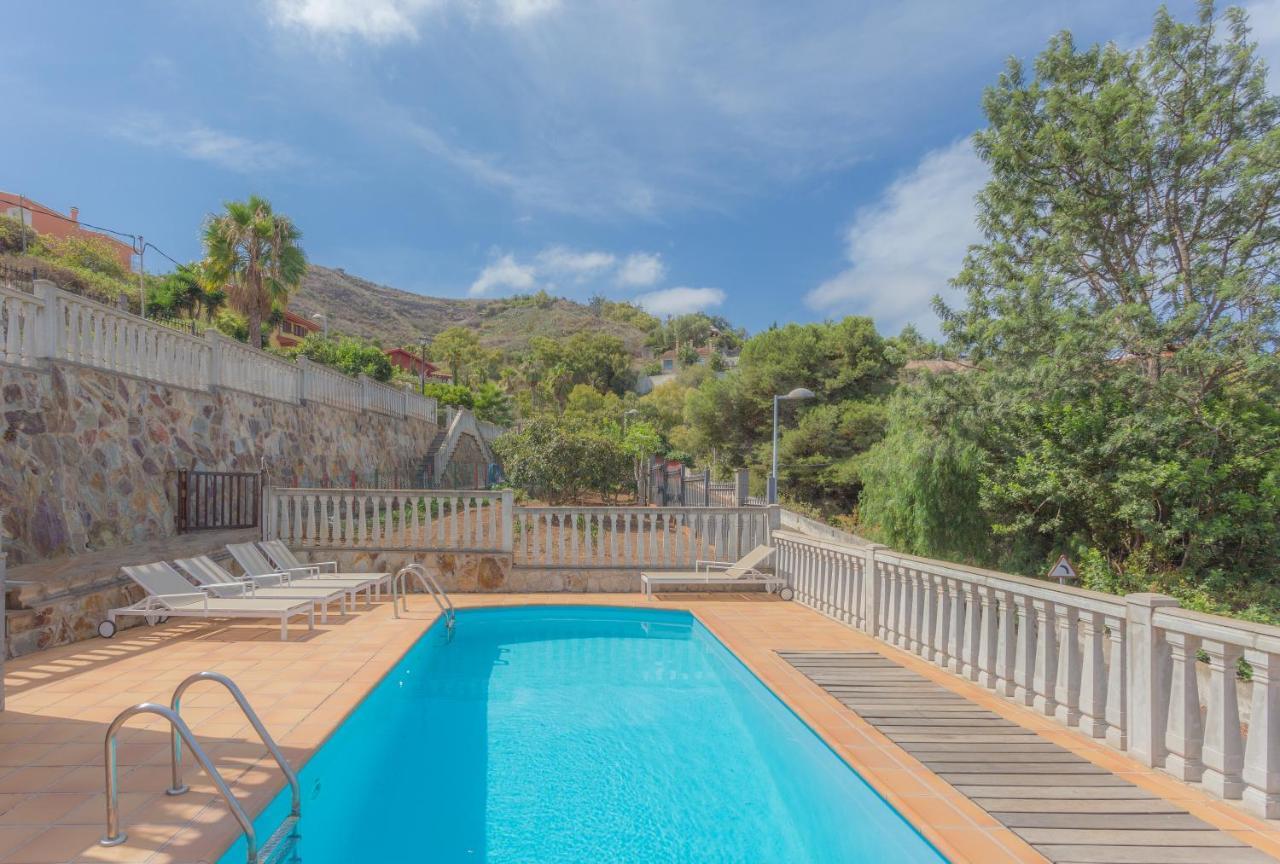 Vakantiehuis Fantastic Rural House With Pool And Terrace *