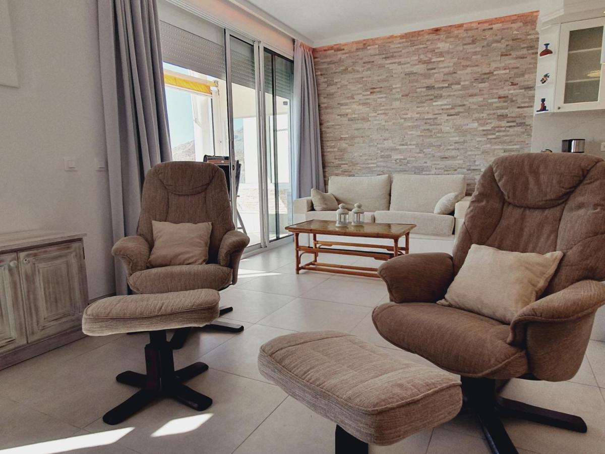 Elegant And Spacious With Sea Vieuw Apartment