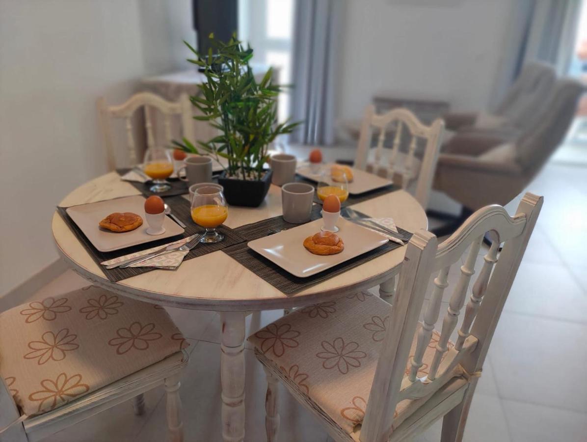 Apartment Elegant And Spacious With Sea Vieuw