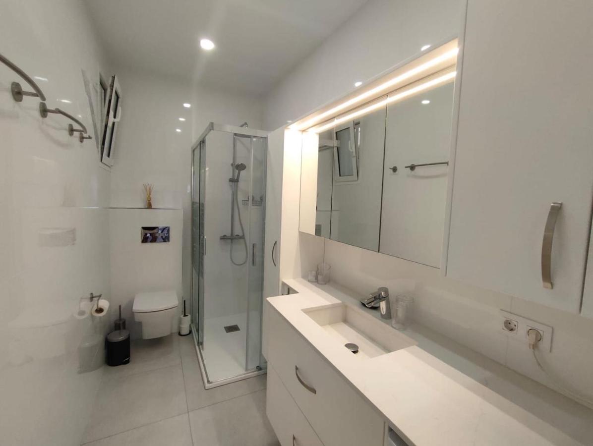 Apartment Elegant And Spacious With Sea Vieuw Mogan