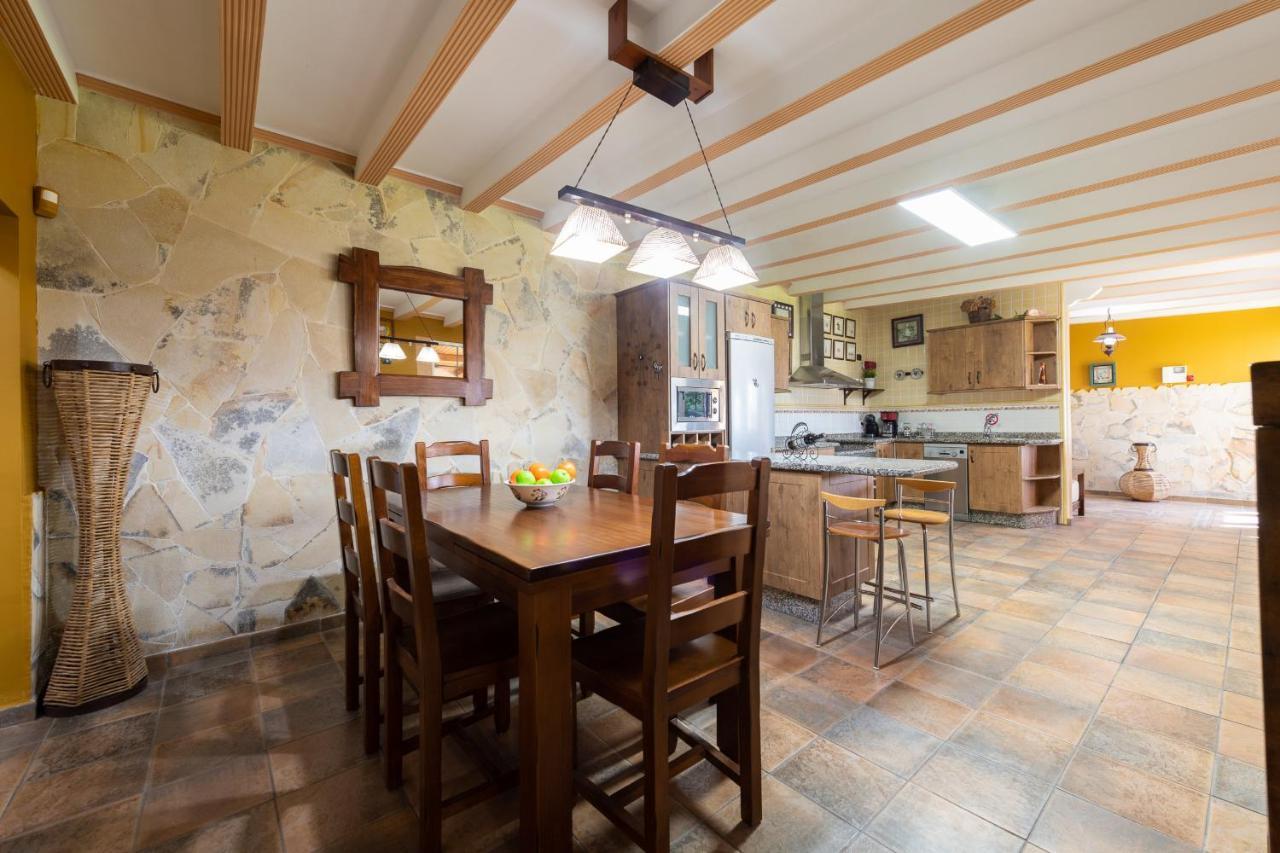 Chalet Casa Adara - Heated Pool Included *