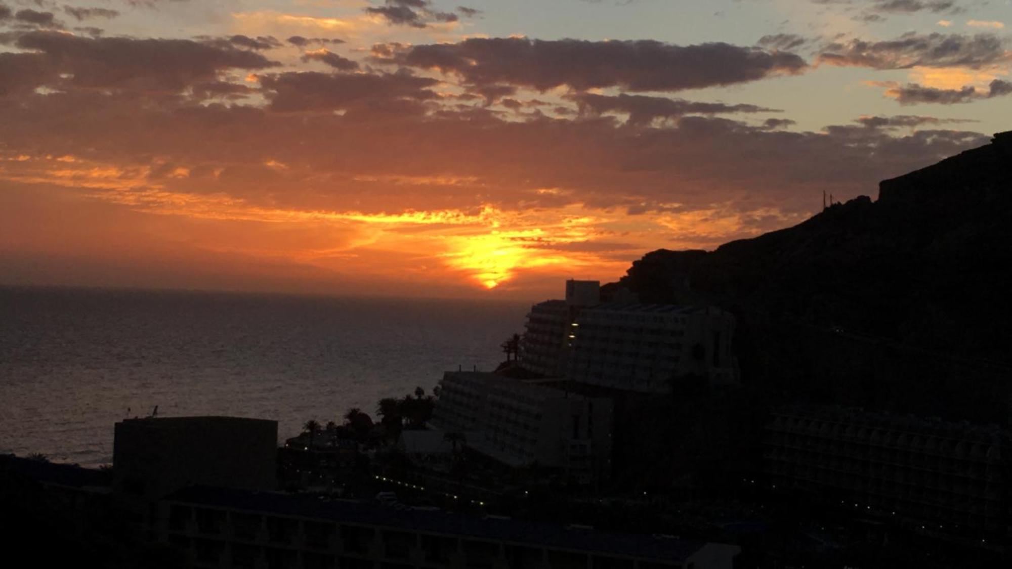 With Views Of Sea And Mountains *