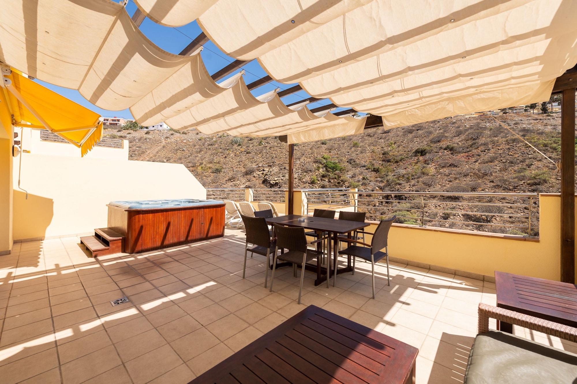 Aparthotel Holiday Club Sol Amadores 4*