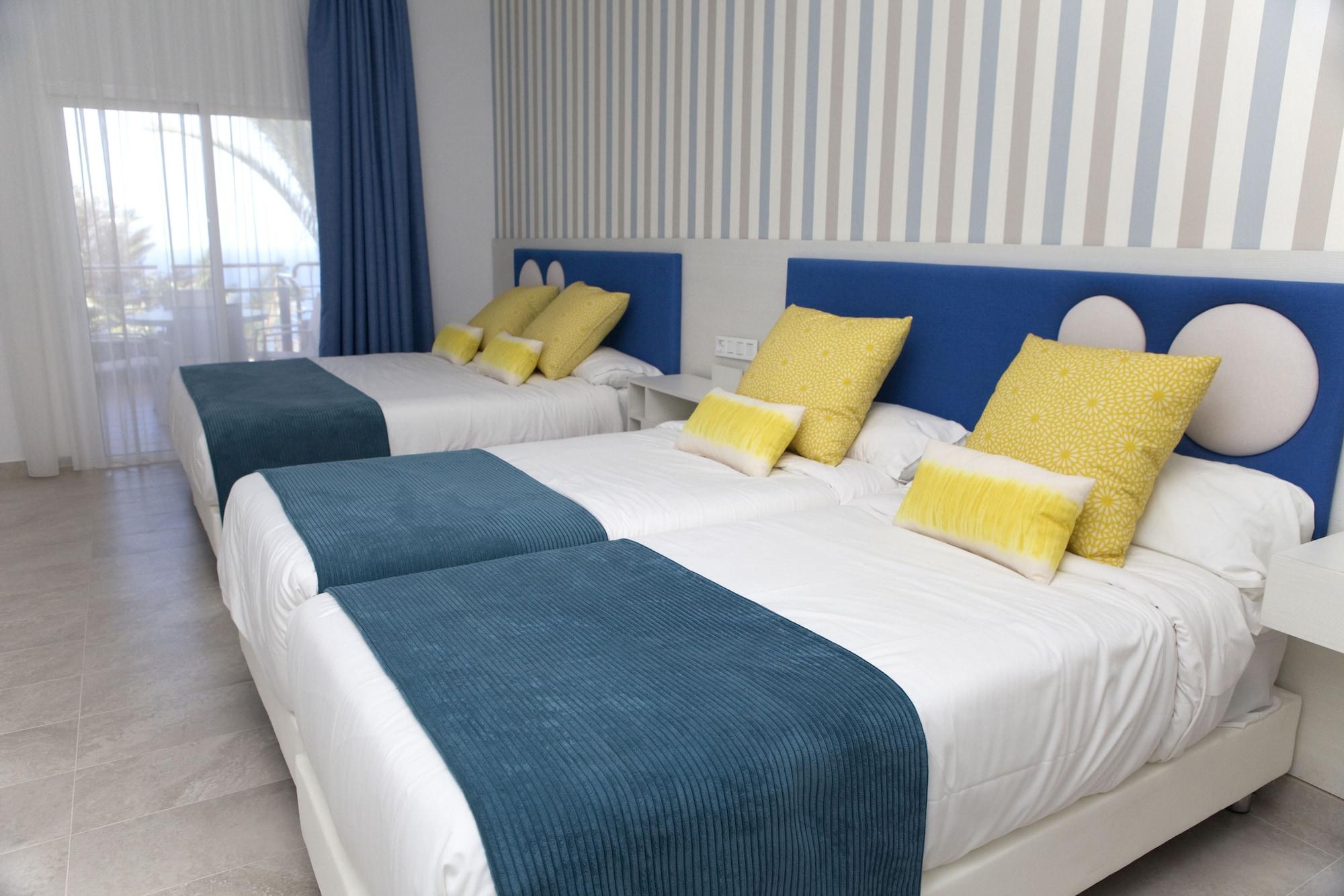 Club Jardin Aparthotel 4*