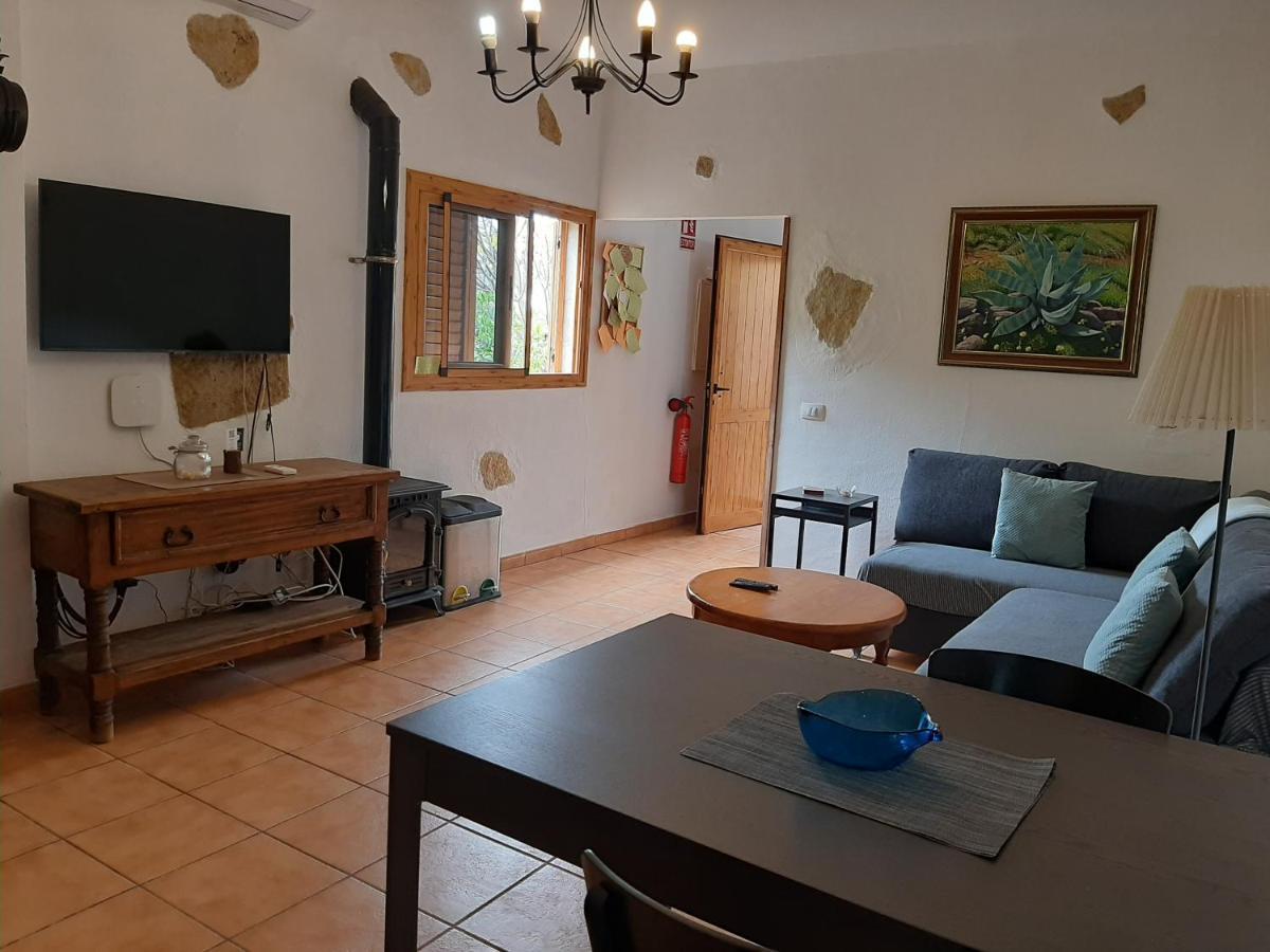 Peaceful House Set On A Vineyard & Work Friendly