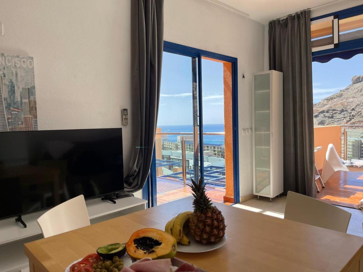 With Views Of Sea And Mountains *