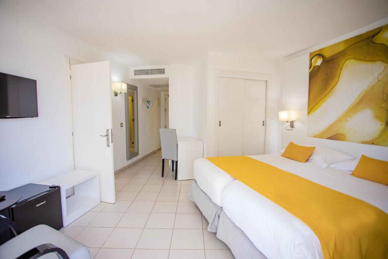 Hotel Servatur Waikiki 4*