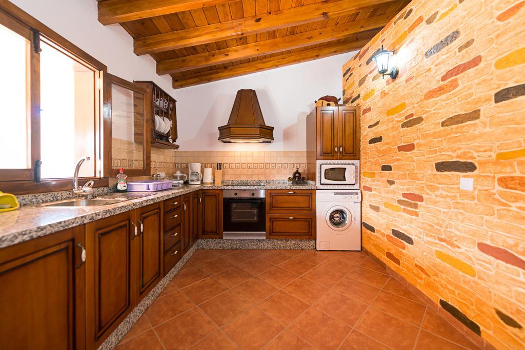 Tadia Landhuis San Bartolomé
