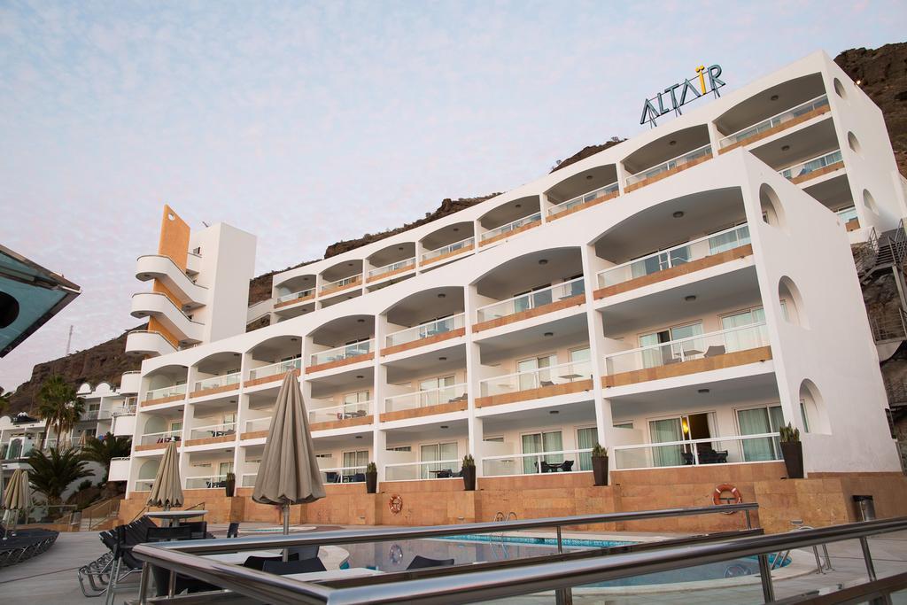 Altair Apartment