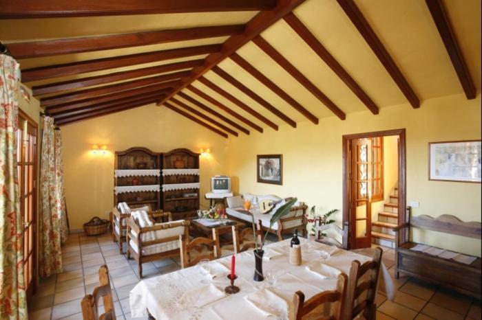 Casa de férias Vivelorural Rosas Con Piscina