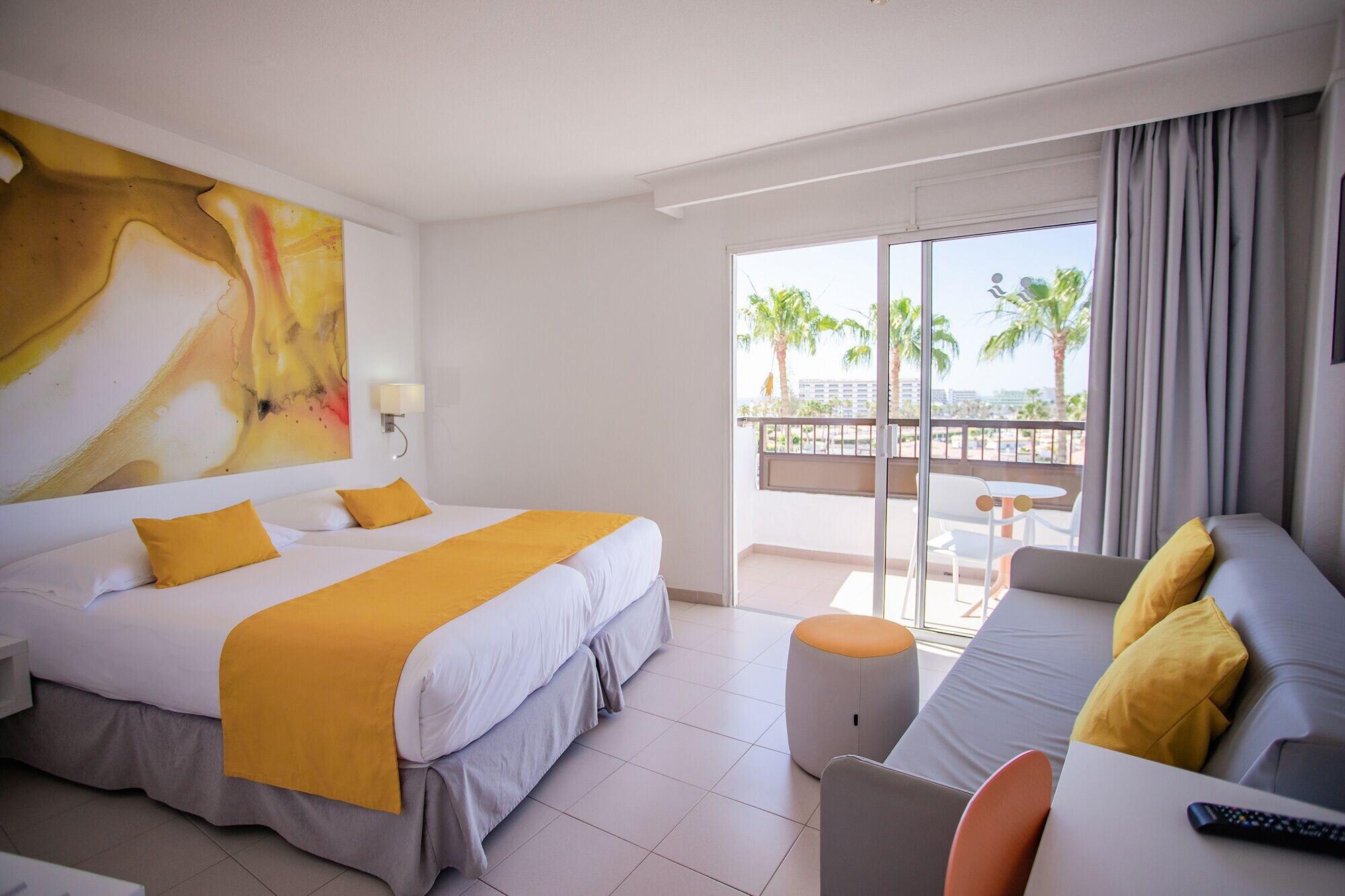 Hotel Servatur Waikiki