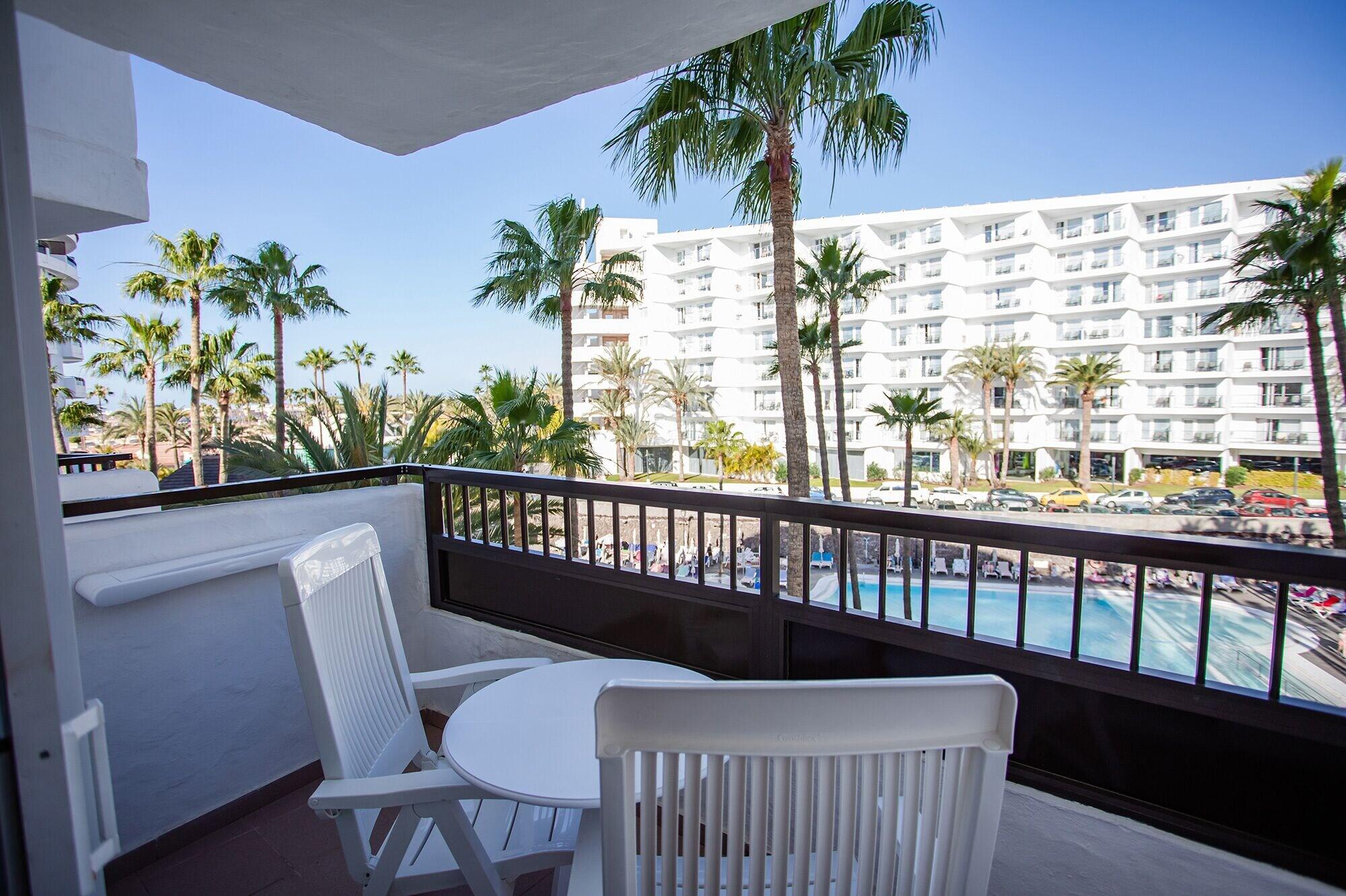 Hotel Servatur Waikiki