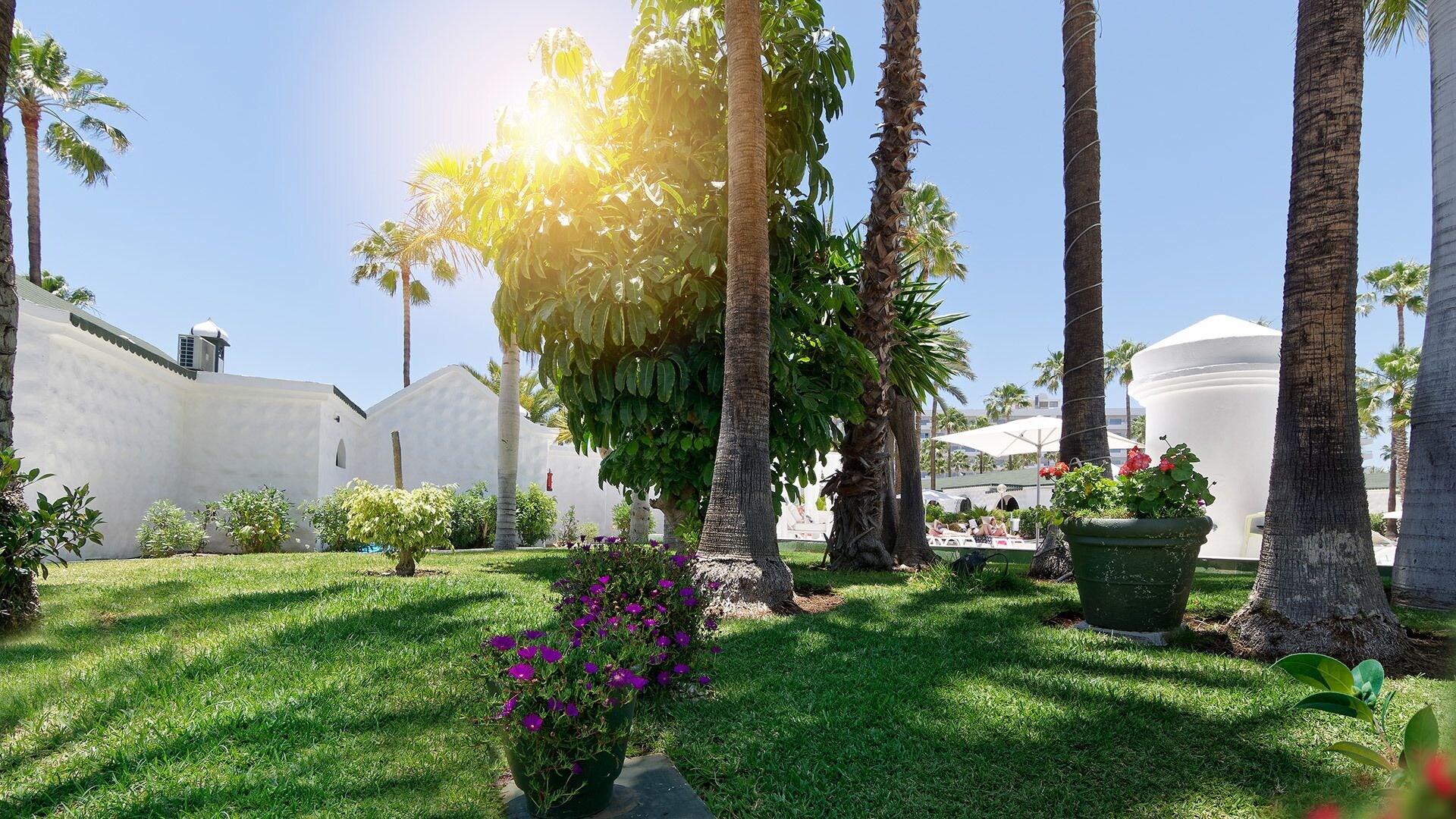 Parque Del Paraiso Ii Hotel
