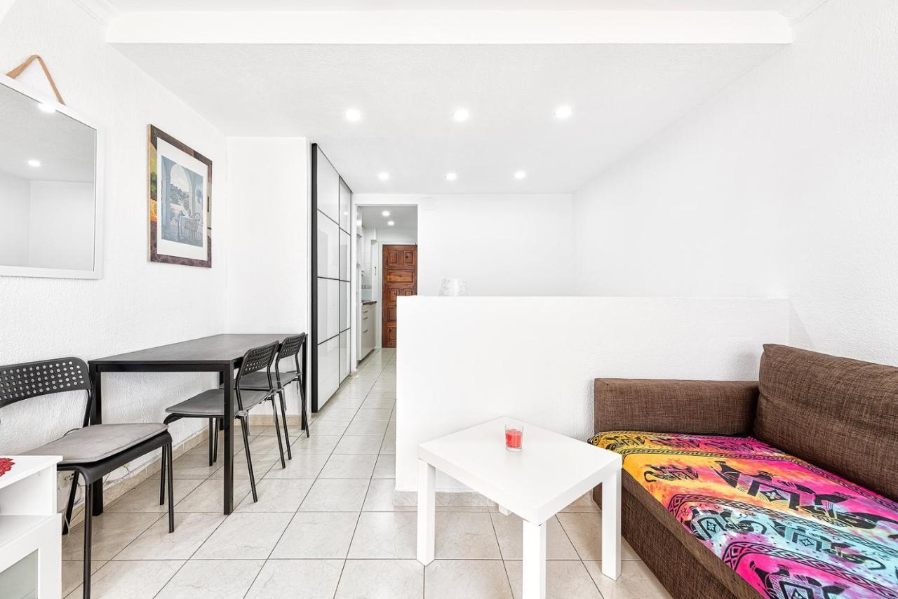 A Pie Del Mar Apartment *