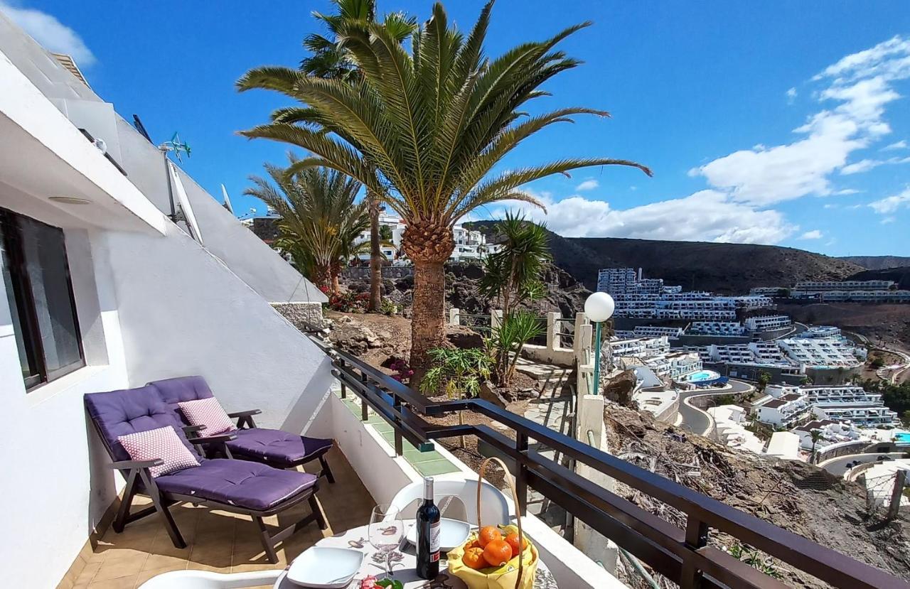 Sea View Cozy With Pool Apartment