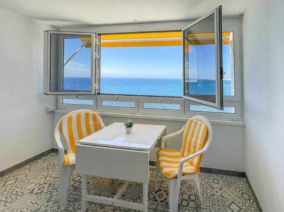 Apartment Ocean Front
