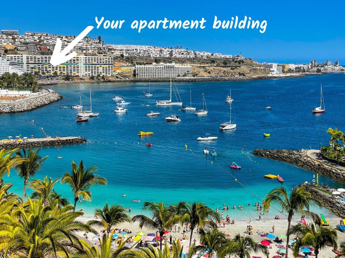 With Stunning Ocean Views Apartment