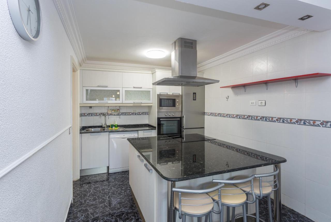 Lightbooking Playa De Amadores La Concha Amplia Terraza Con Barbacoa Apartment *