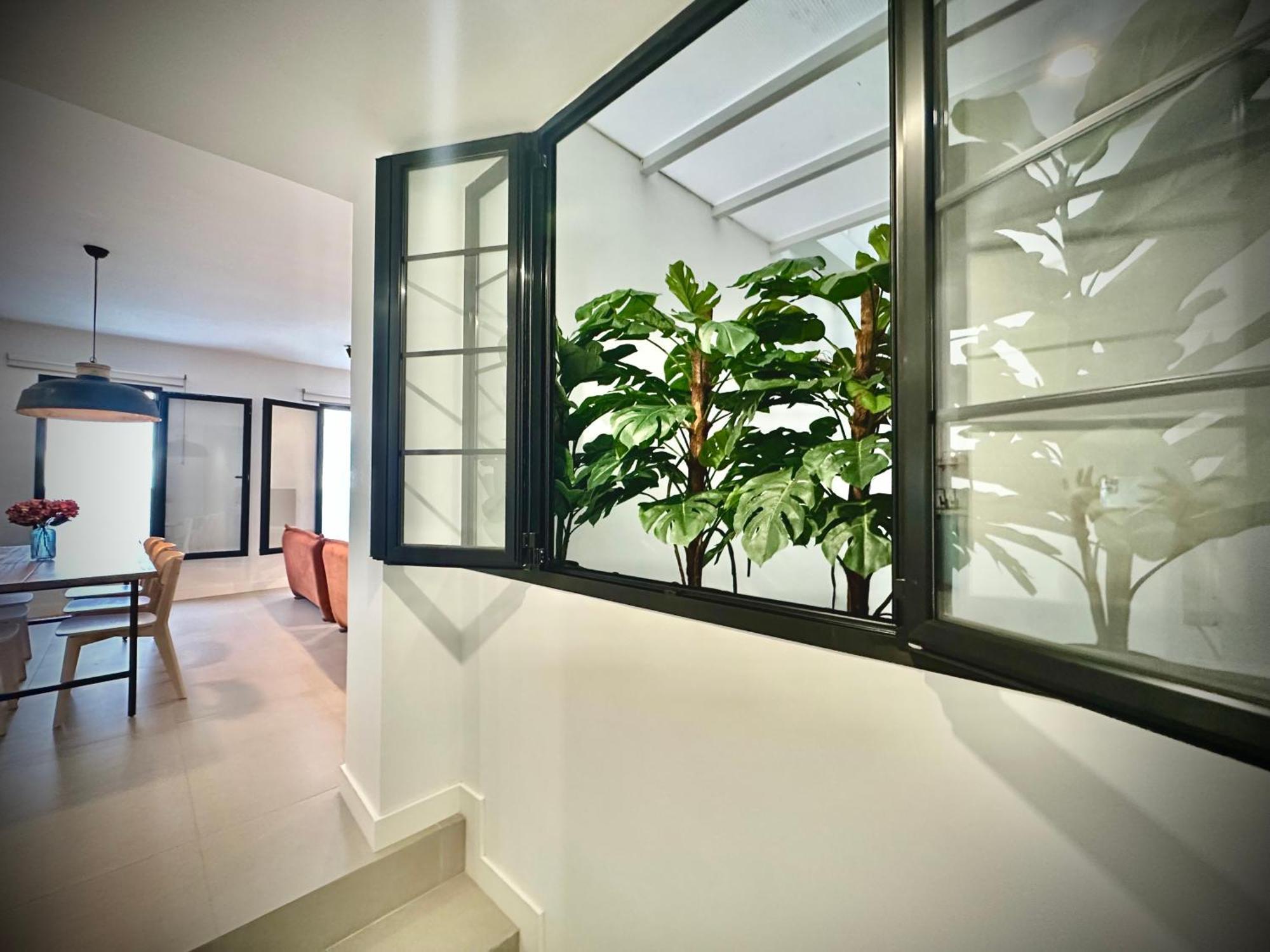 El Submarino Coastal Apartment *