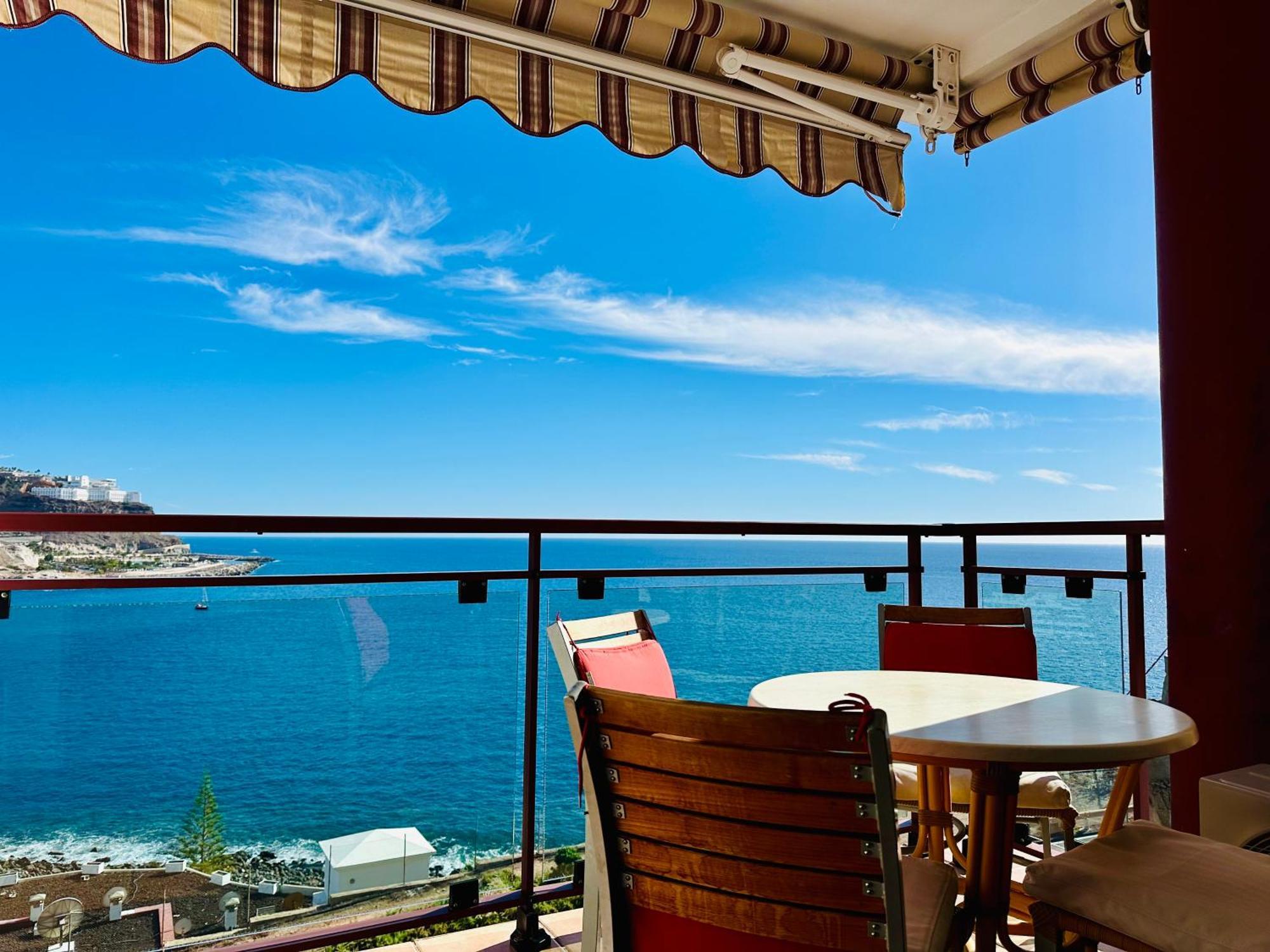 Su Eminencia - Sea View With Modern Comforts *